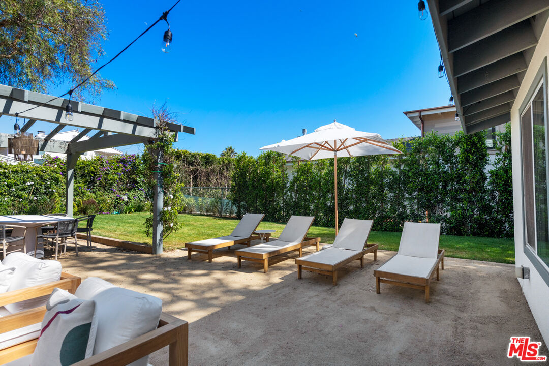 31562 Broad Beach Road Malibu, CA 90265 - Photo 28 of 31 a view of outdoor space with chairs