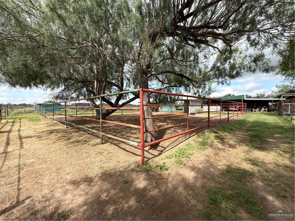 9510 Texan Road Mission, TX 78574 - Photo 33 of 43