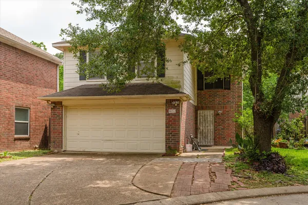 $279,000 | 8052 Golf Green Circle, Houston, TX 77036
