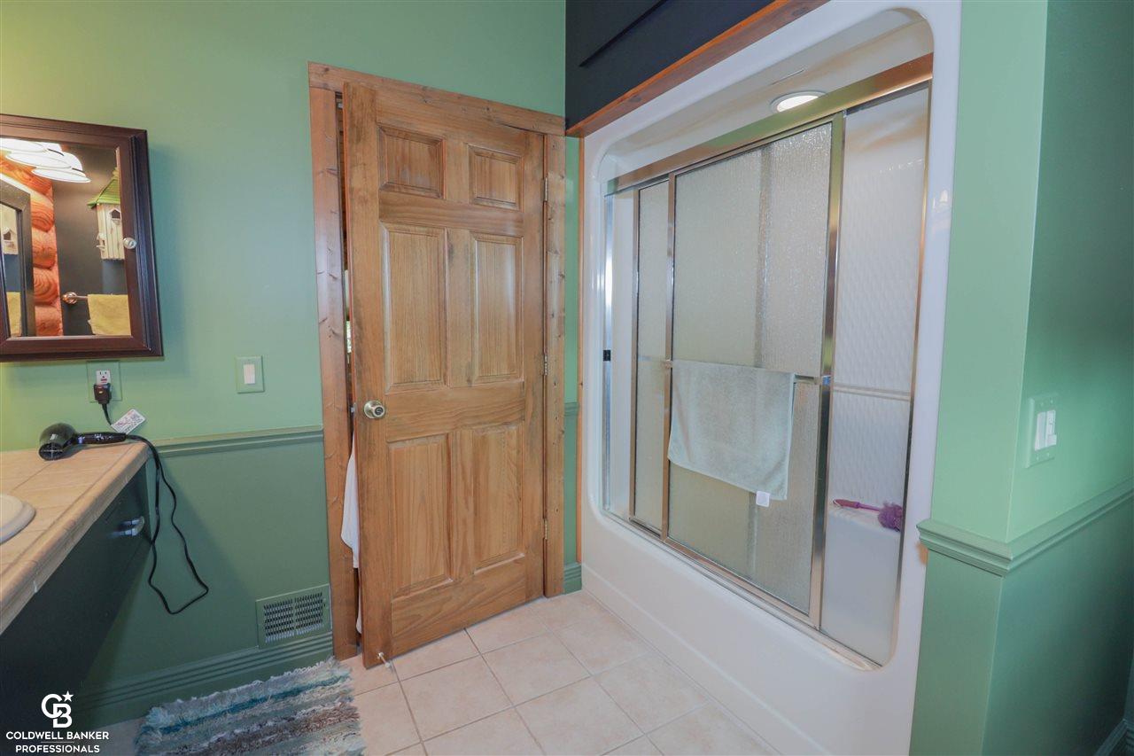 6845 Kelly Road Yale, MI 48097 - Photo 27 of 50