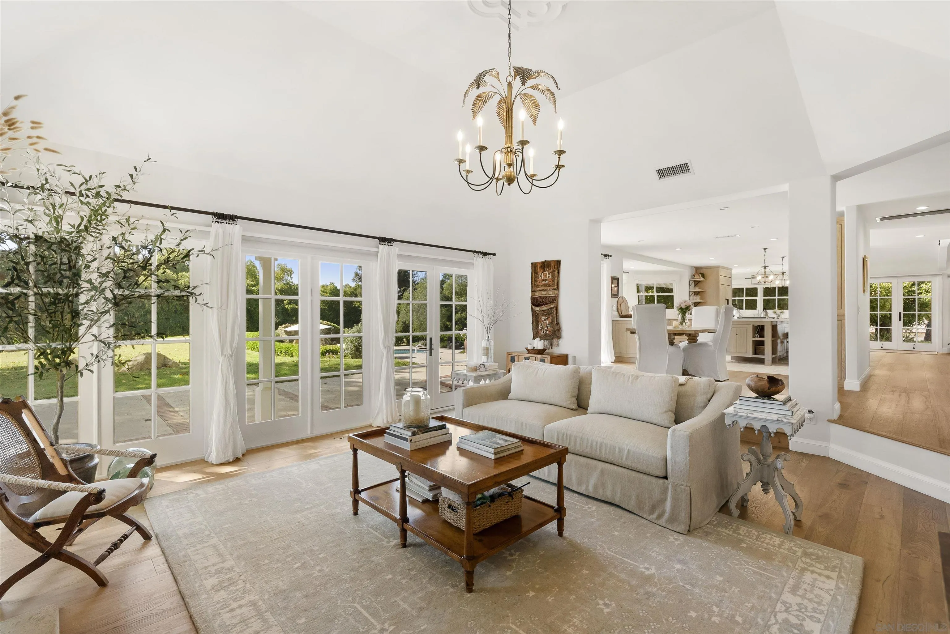 5 Country Glen Road Fallbrook, CA 92028 - Photo 7 of 43 a living room with furniture