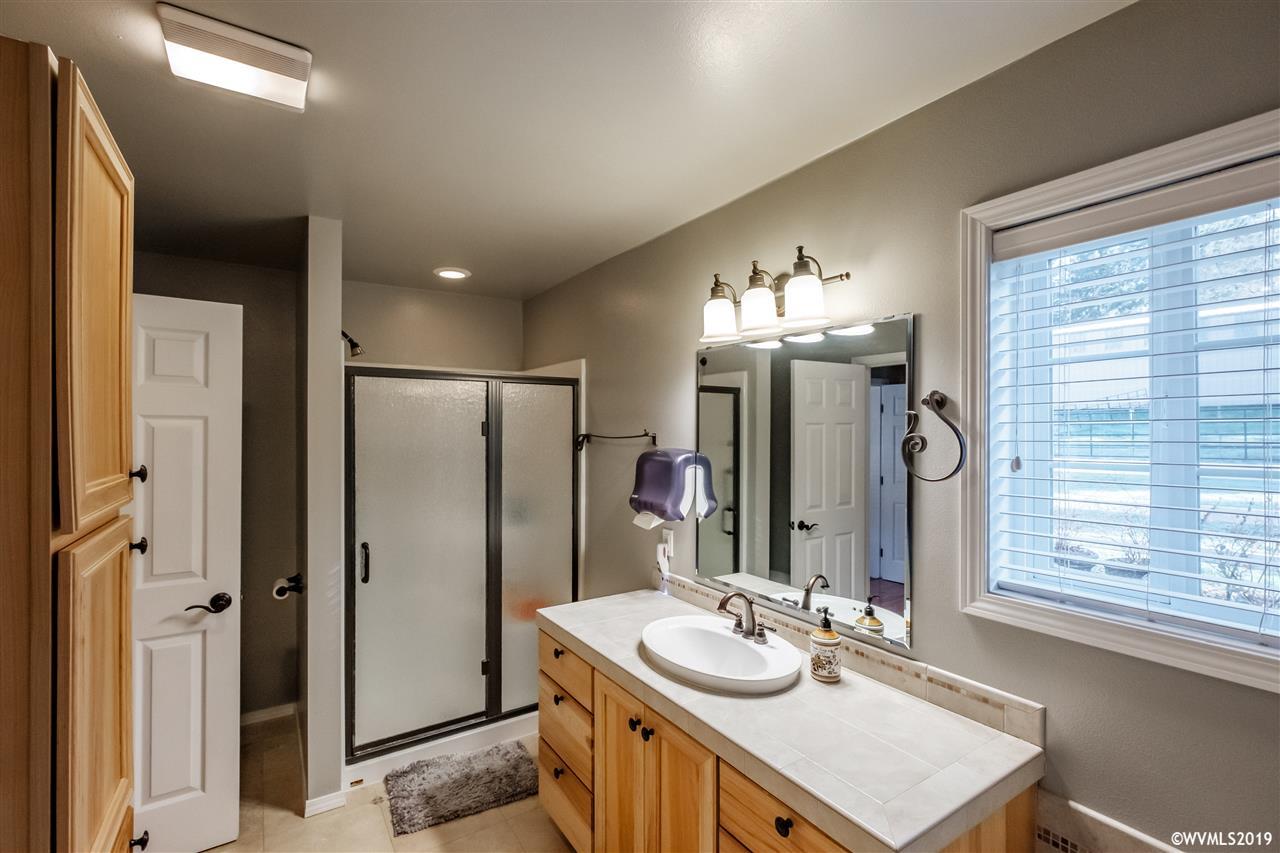5854 Timber Ridge Drive Southeast Salem, OR 97317 - Photo 25 of 42