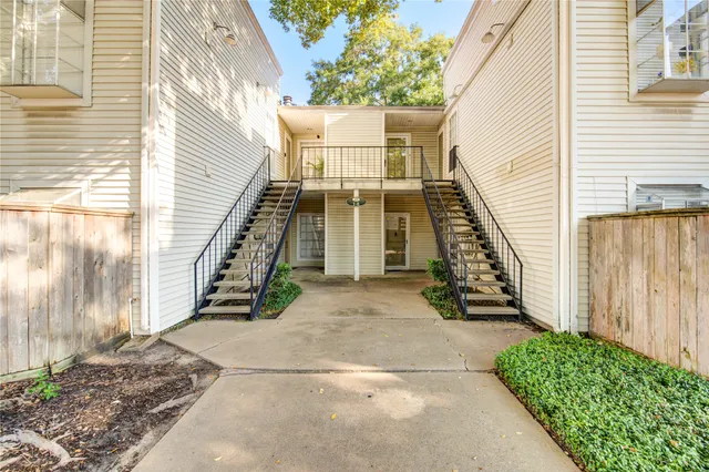 $154,900 | 9809 Richmond Avenue, Unit D5, Houston, TX 77063