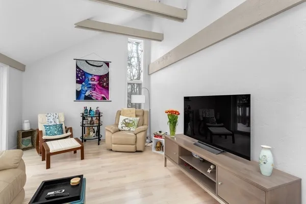 $529,000 | 2 Kendall Street, Unit 2, Walpole, MA 02081