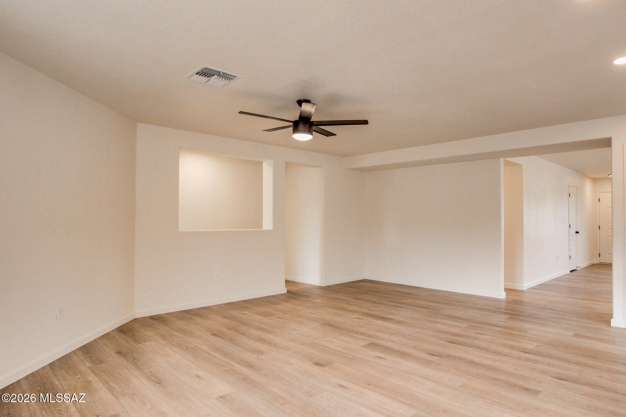 9410 East Grapevine Spring Place Tucson, AZ 85710 - Photo 8 of 37 photo-20151