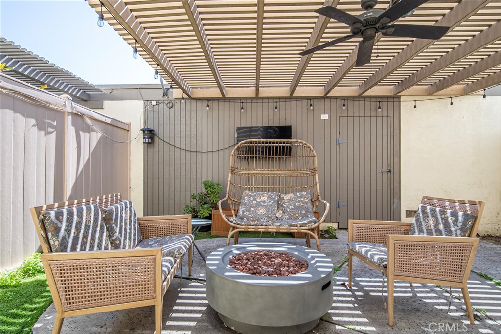 4045 Via Encinas Cypress, CA 90630 - Photo 25 of 34