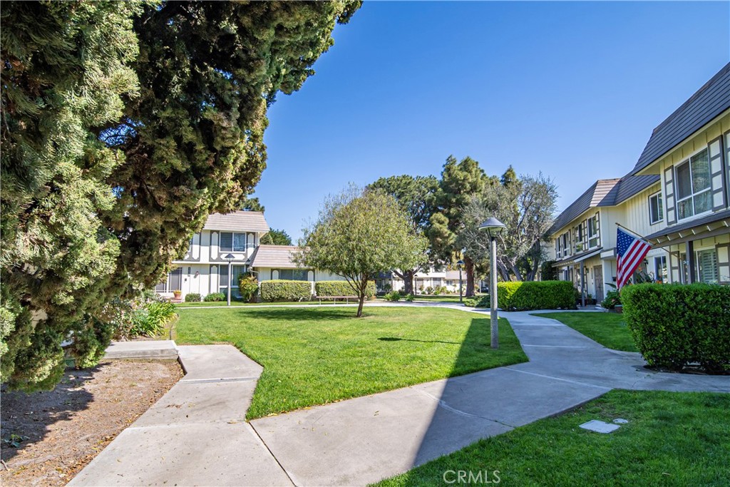 4045 Via Encinas Cypress, CA 90630 - Photo 27 of 34