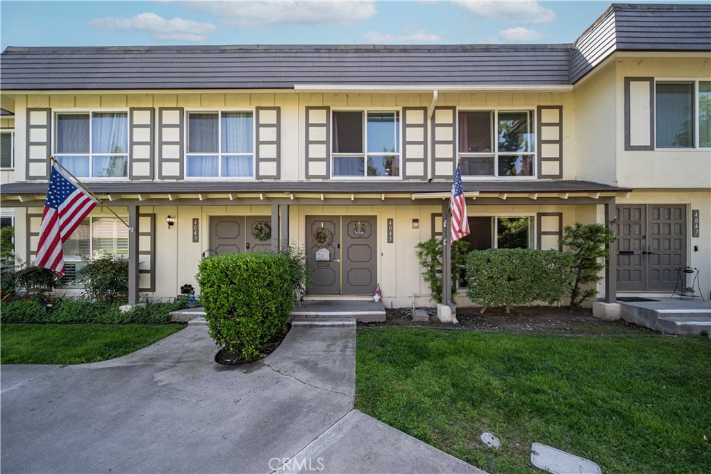 4045 Via Encinas Cypress, CA 90630 - Photo 3 of 34