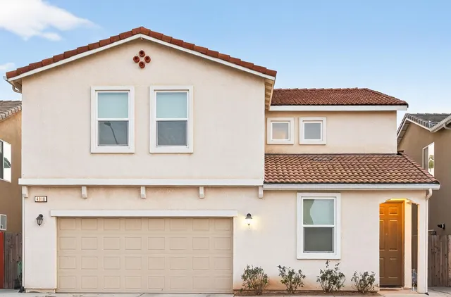 $489,000 | 4910 East Alexander Avenue, Fresno, CA 93725
