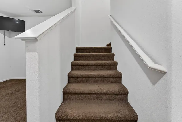 $489,000 | 4910 East Alexander Avenue, Fresno, CA 93725