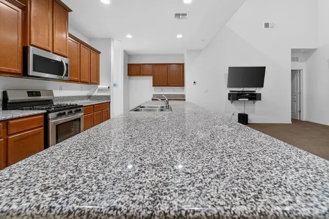 $489,000 | 4910 East Alexander Avenue, Fresno, CA 93725