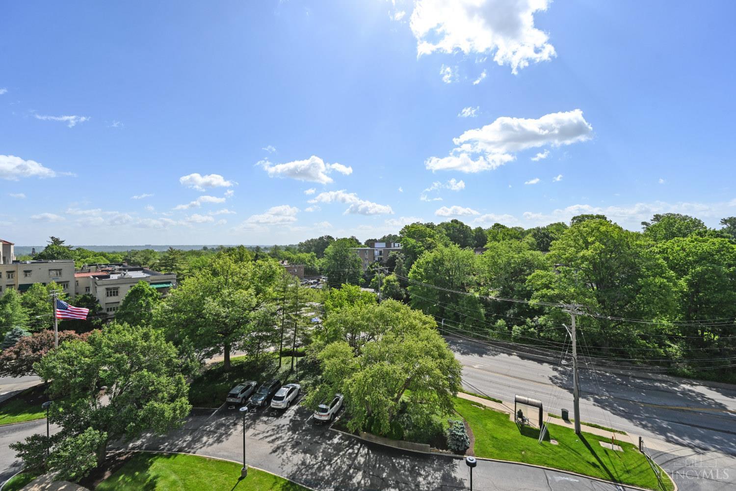 2324 Madison Road, Unit 703 Cincinnati, OH 45208 - Photo 32 of 35 Gallery Image 32