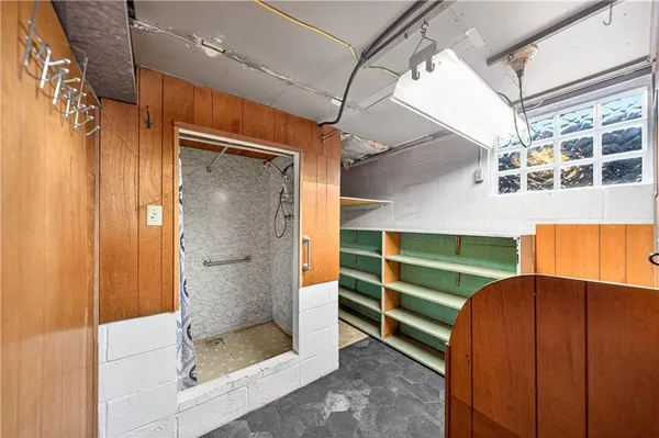 $299,900 | 710 Santone Drive, Greensburg, PA 15601