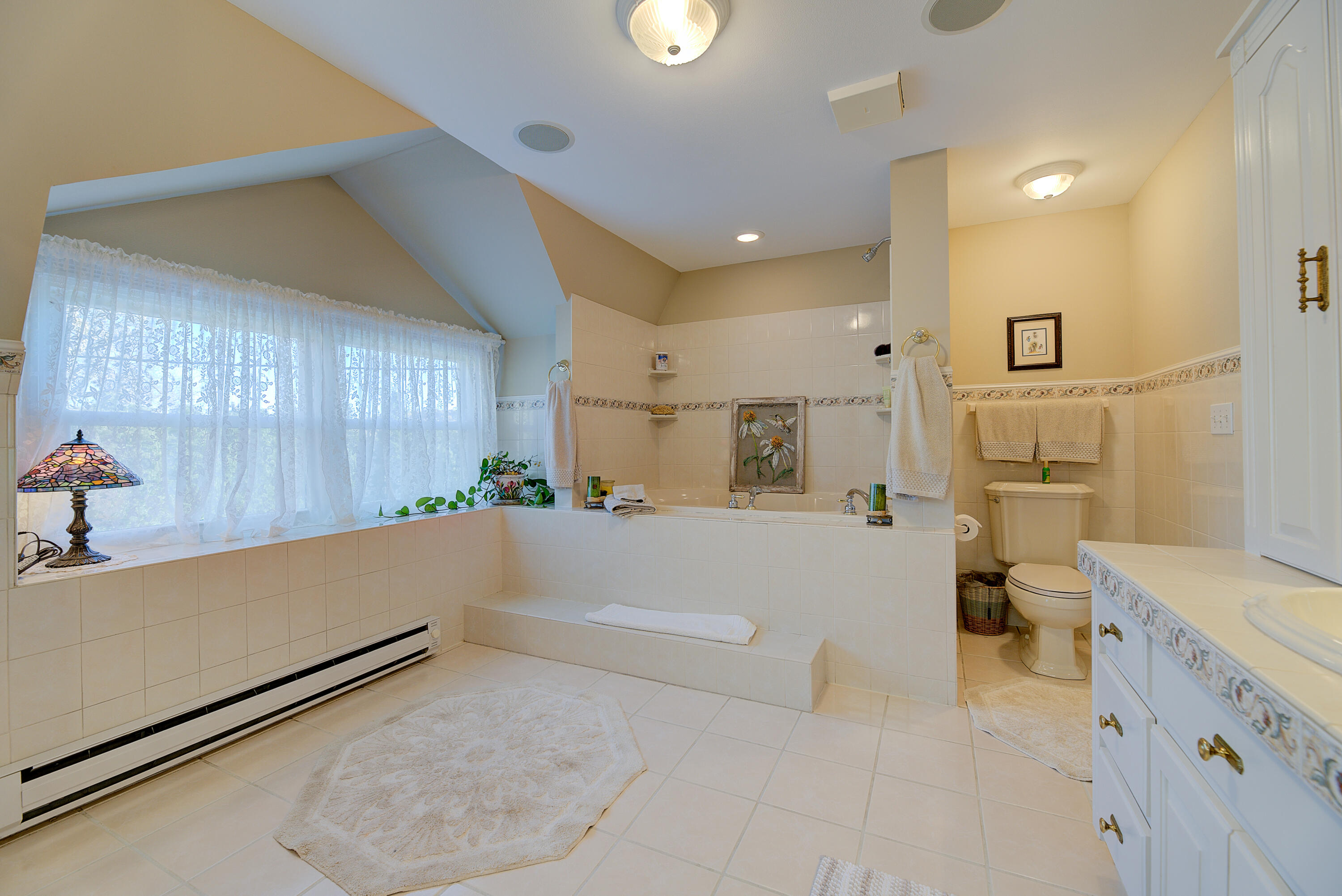 18 Highway 18 Delafield, WI 53018 - Photo 41 of 111 Master Ensuite Pic 2