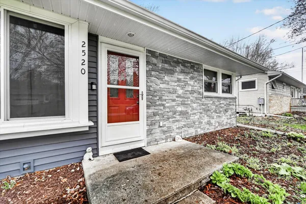$225,000 | 2520 Dorvin Drive, Jackson, MI 49201