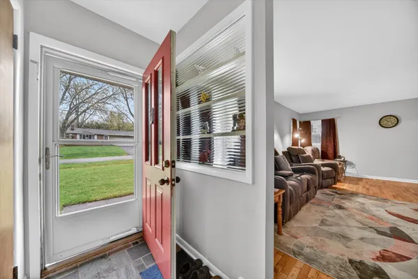 $225,000 | 2520 Dorvin Drive, Jackson, MI 49201