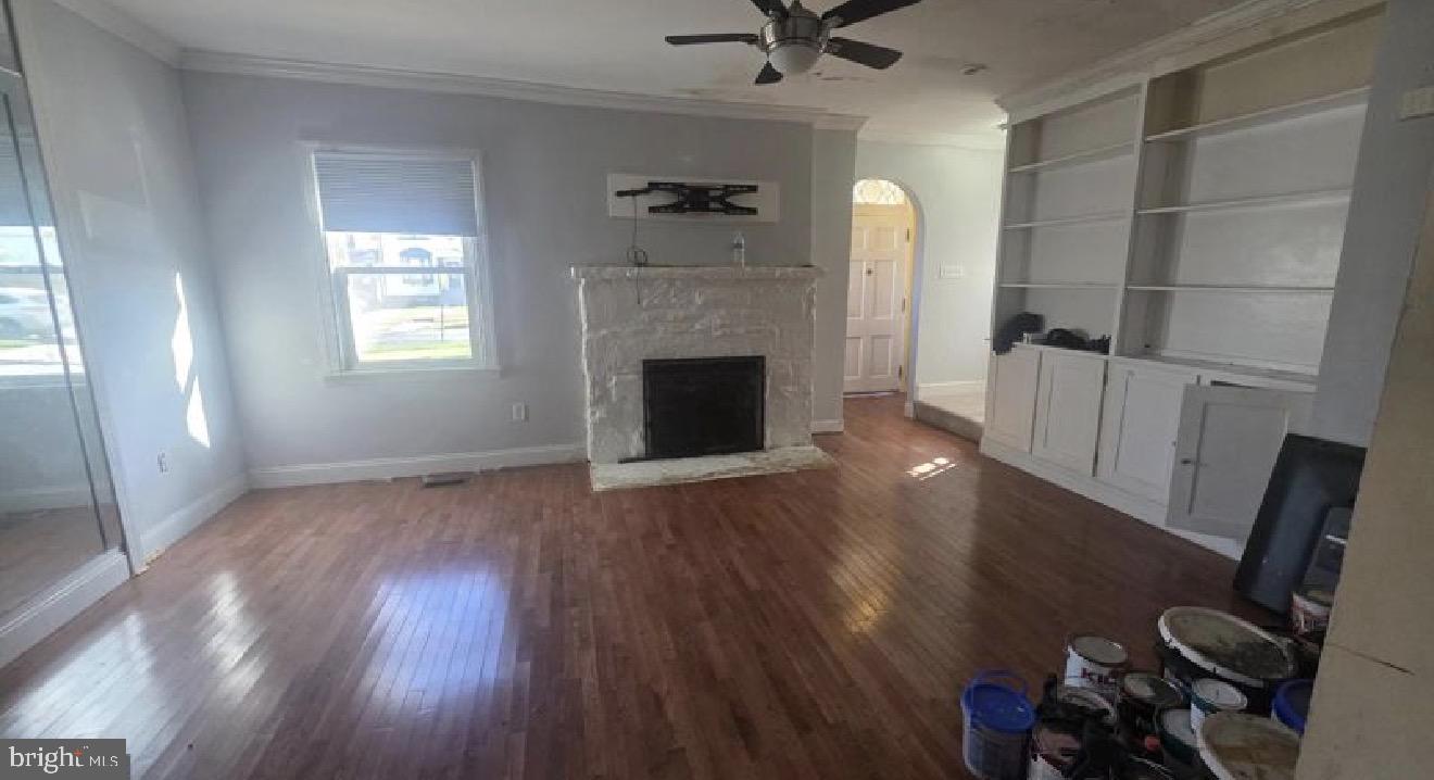 3802 Grantley Road Baltimore, MD 21215 - Photo 2 of 7 Living room