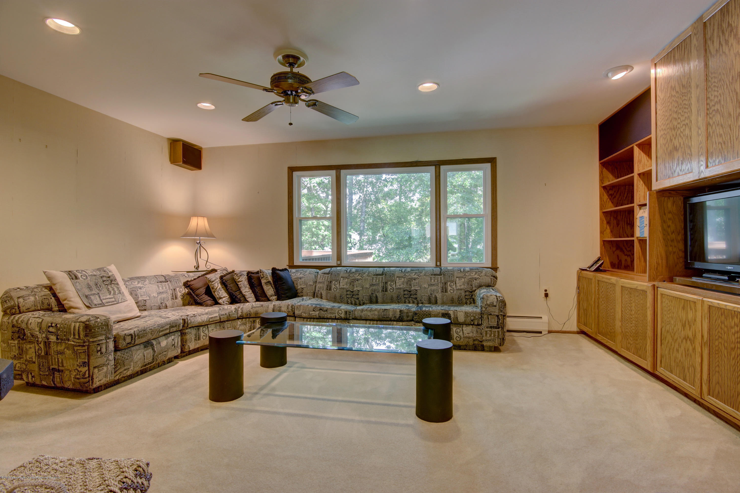 8 Pence Road Manalapan, NJ 07726 - Photo 13 of 34 Family Room2