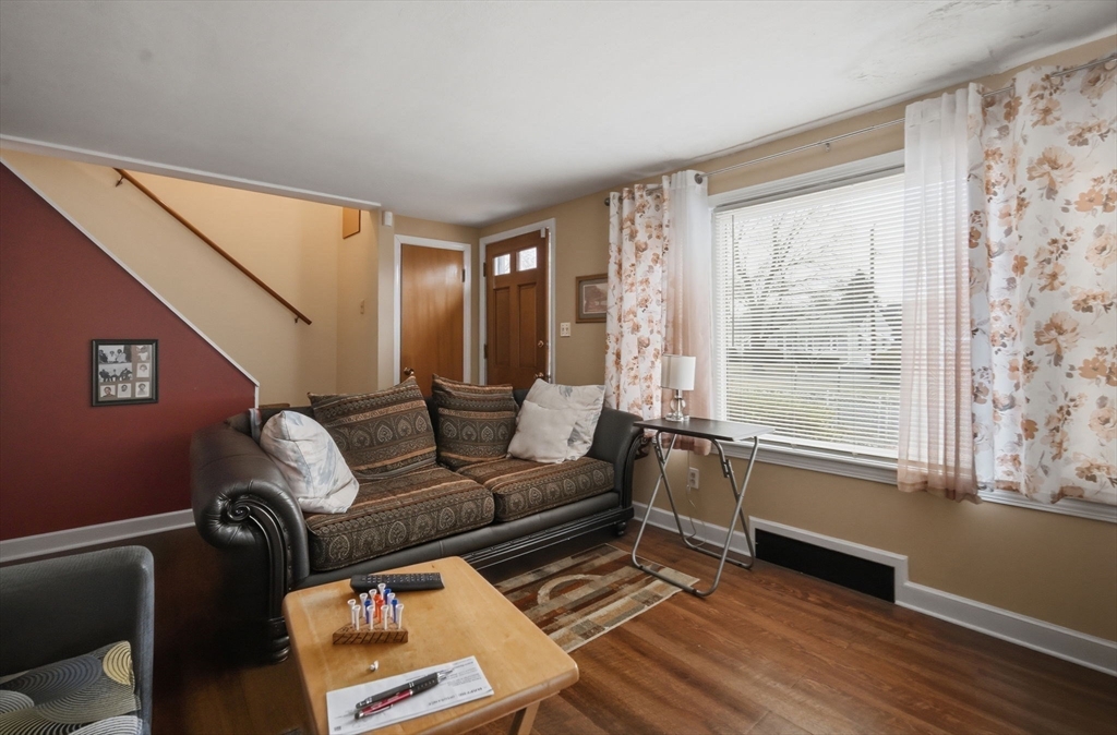 52 Haumont Terrace Springfield, MA 01104 - Photo 15 of 28