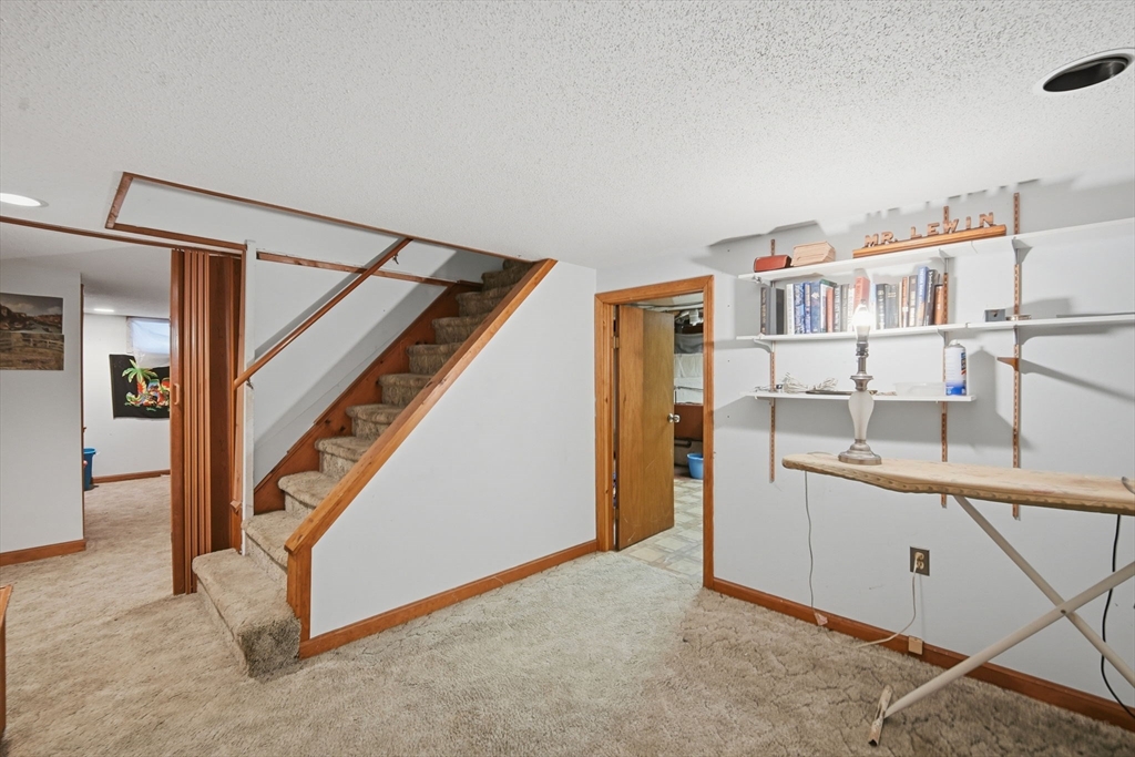 52 Haumont Terrace Springfield, MA 01104 - Photo 22 of 28