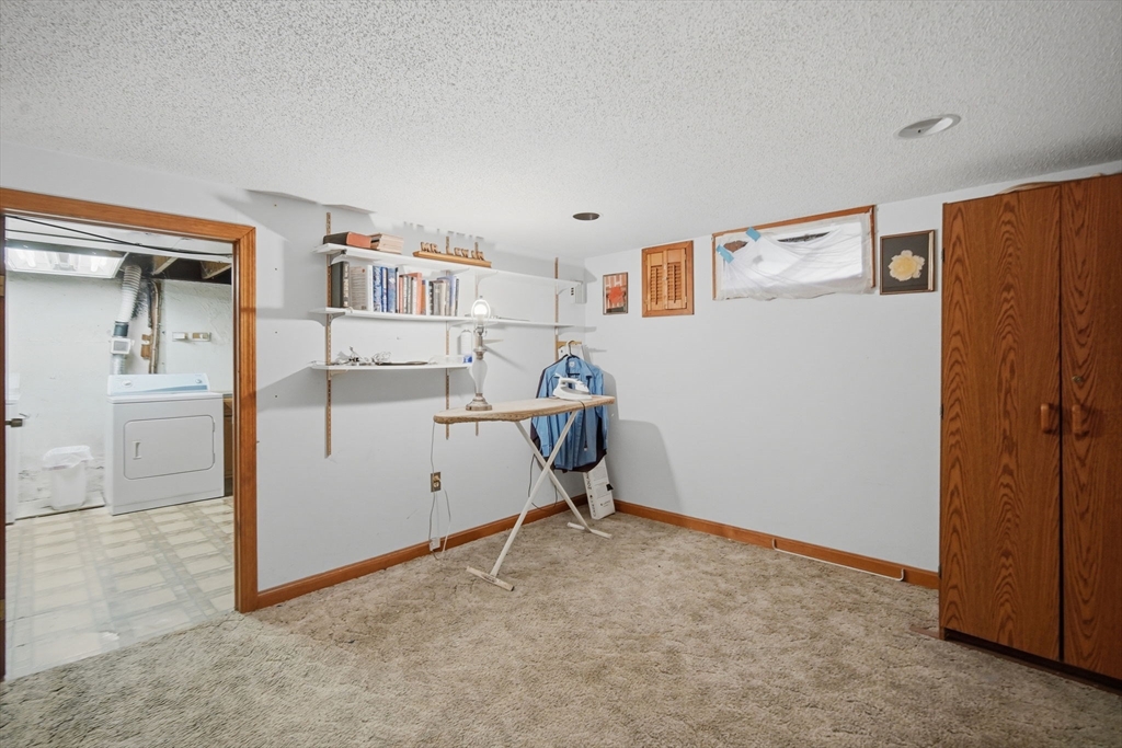 52 Haumont Terrace Springfield, MA 01104 - Photo 23 of 28