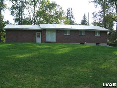 191 Forest Road Bangor, PA 18013 - Photo 4 of 21 Gallery Image 4