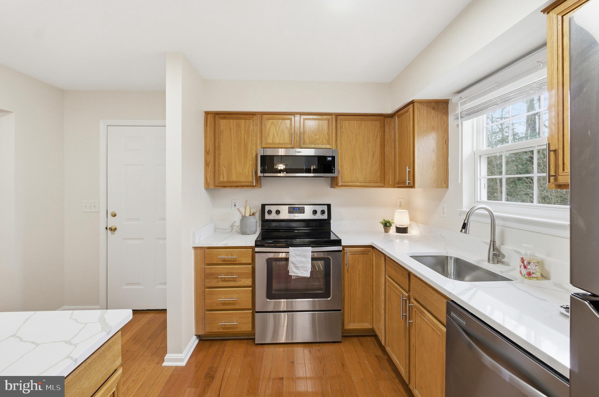 807 Eastern Point Road Annapolis, MD 21401 - Photo 11 of 69