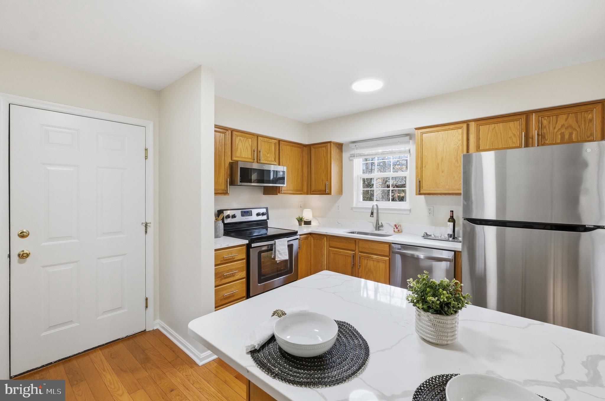 807 Eastern Point Road Annapolis, MD 21401 - Photo 12 of 69