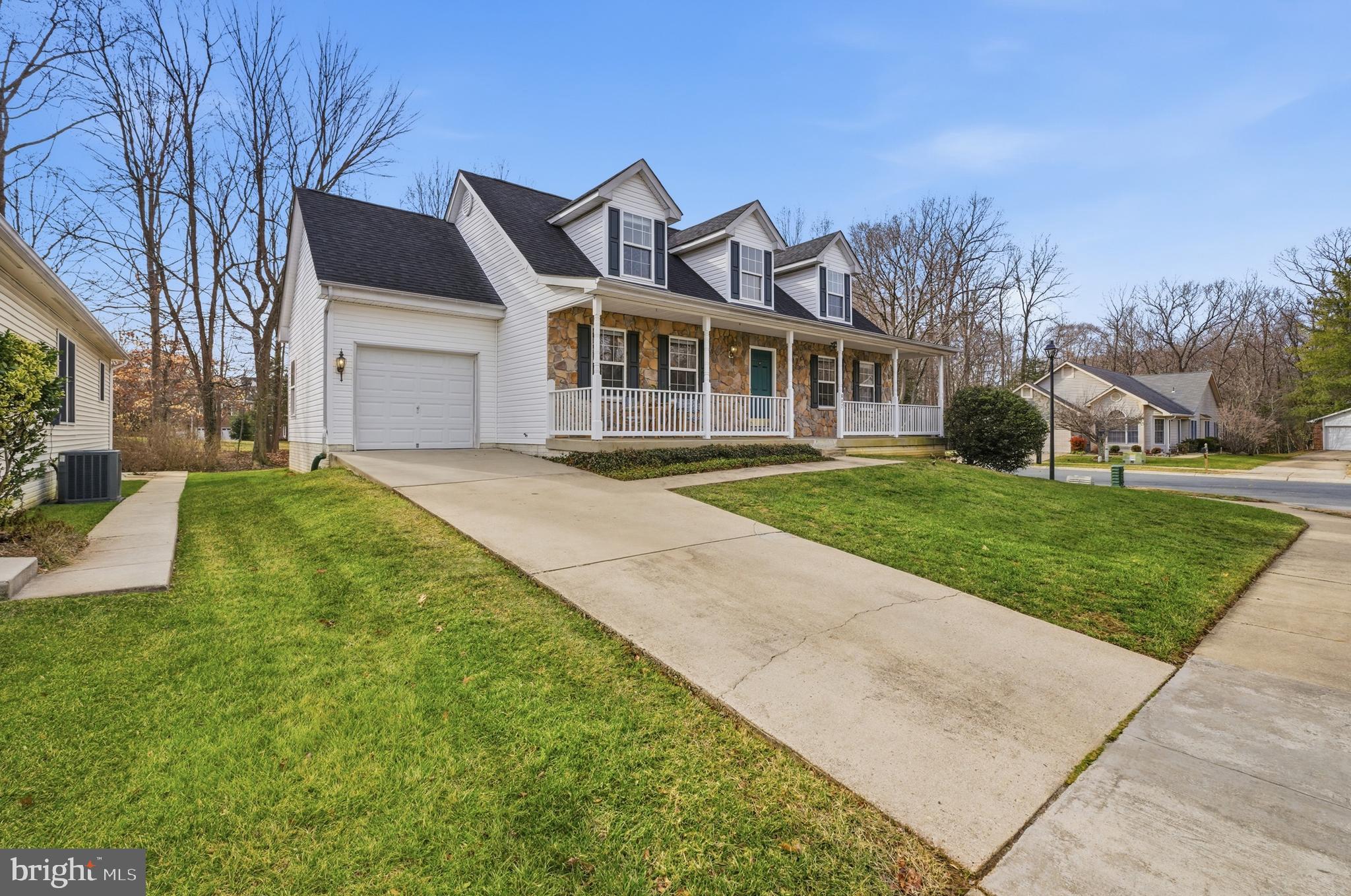 807 Eastern Point Road Annapolis, MD 21401 - Photo 2 of 69