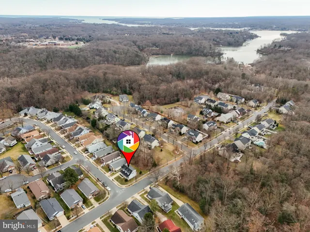 a view of a patio with garden