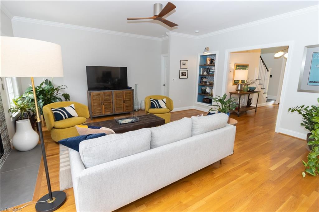 961 Griffin Road Stokesdale, NC 27357 - Photo 16 of 50 Living Room