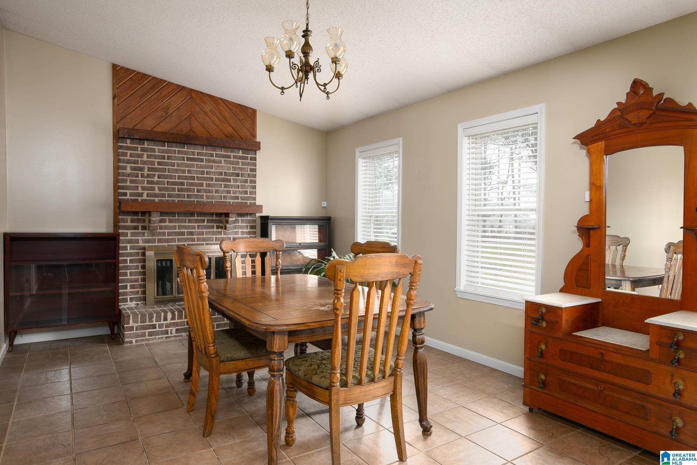8488 River Road Warrior, AL 35180 - Photo 11 of 27