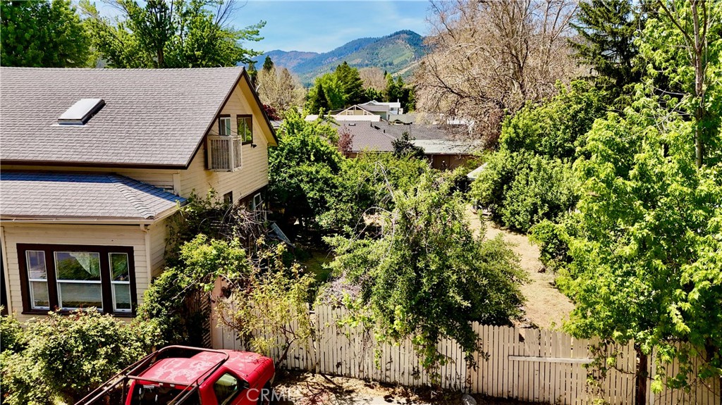 602 Lane Street Yreka, CA 96097 - Photo 3 of 48