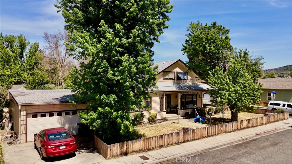 602 Lane Street Yreka, CA 96097 - Photo 4 of 48