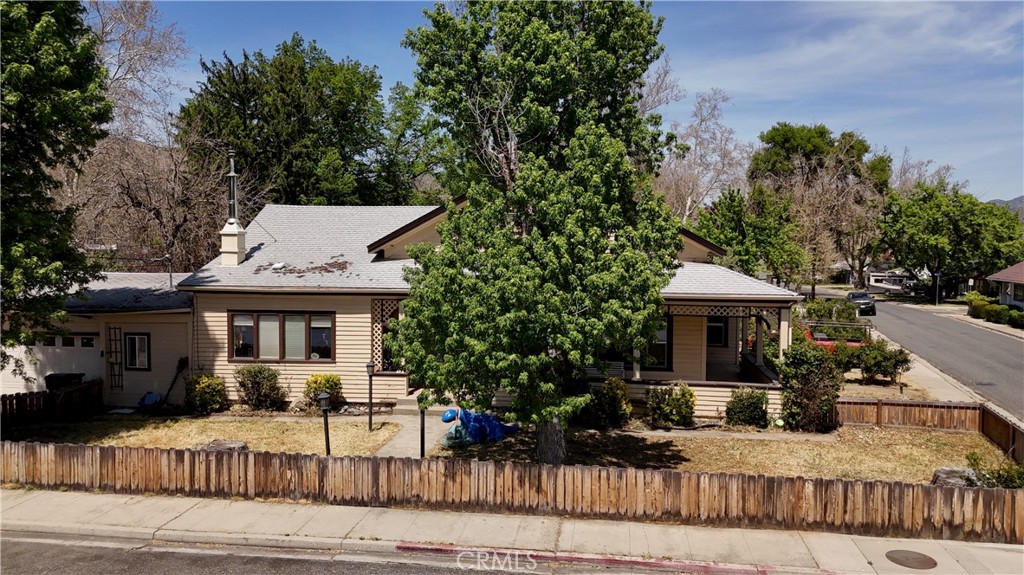 602 Lane Street Yreka, CA 96097 - Photo 5 of 48