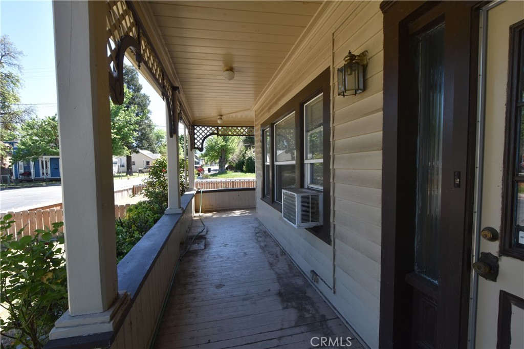 602 Lane Street Yreka, CA 96097 - Photo 7 of 48