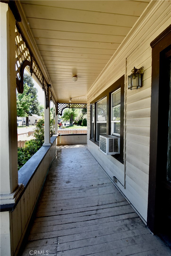 602 Lane Street Yreka, CA 96097 - Photo 8 of 48