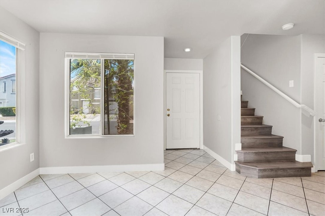 2112 Pillar Pointe Street Las Vegas, NV 89115 - Photo 5 of 27