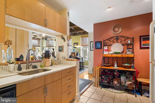 $389,500 | 214 New Street, Unit C, Philadelphia, PA 19106