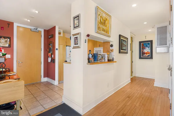 $389,500 | 214 New Street, Unit C, Philadelphia, PA 19106