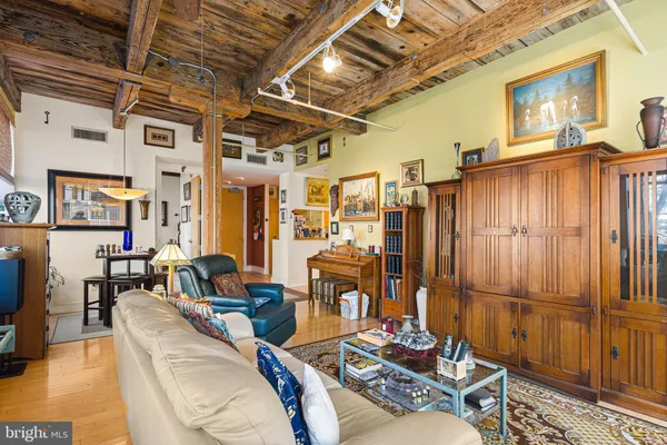 $389,500 | 214 New Street, Unit C, Philadelphia, PA 19106