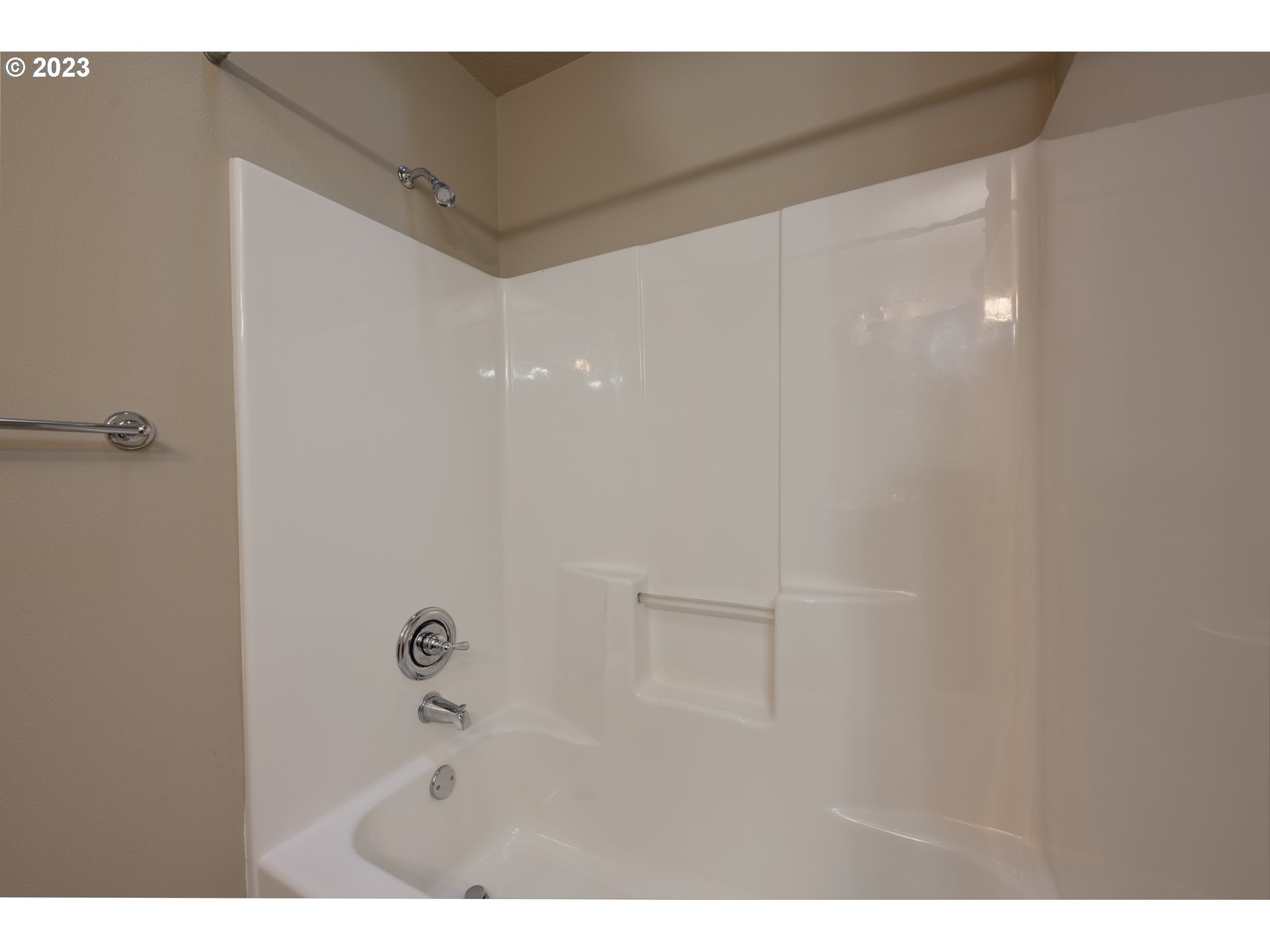 2213 St Moritz Loop West Linn, OR 97068 - Photo 32 of 48 a bathroom with a shower