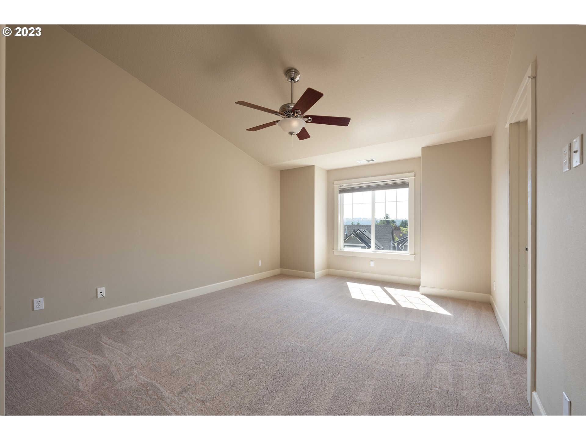 2213 St Moritz Loop West Linn, OR 97068 - Photo 34 of 48 a view of an empty room with a window