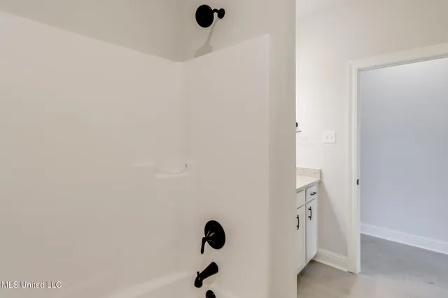 $2,400 | 15216 High Point Drive, Gulfport, MS 39503