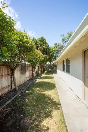 $3,100 | 767 Raven Drive, Vacaville, CA 95687