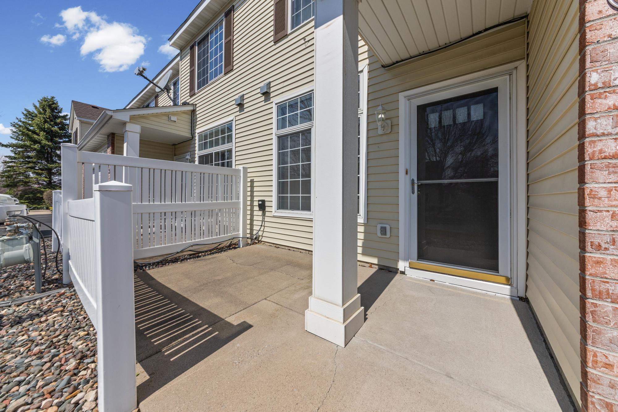 17868 96th Avenue North Maple Grove, MN 55311 - Photo 3 of 40