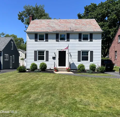 $399,900 | 2317 Barcelona Road, Niskayuna, NY 12309