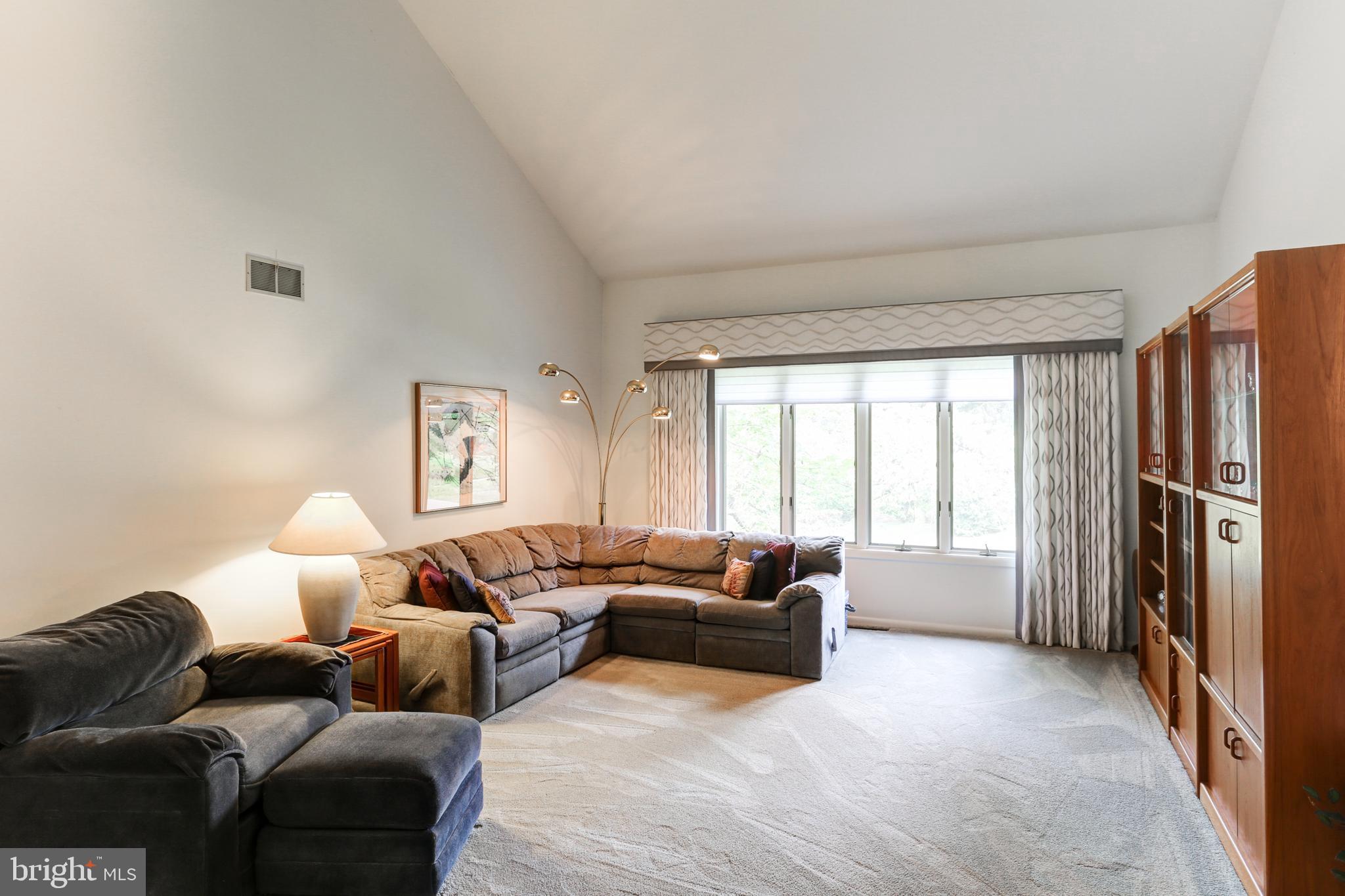 1435 Garalyn Road Harrisburg, PA 17110 - Photo 8 of 61 Gallery Image 8