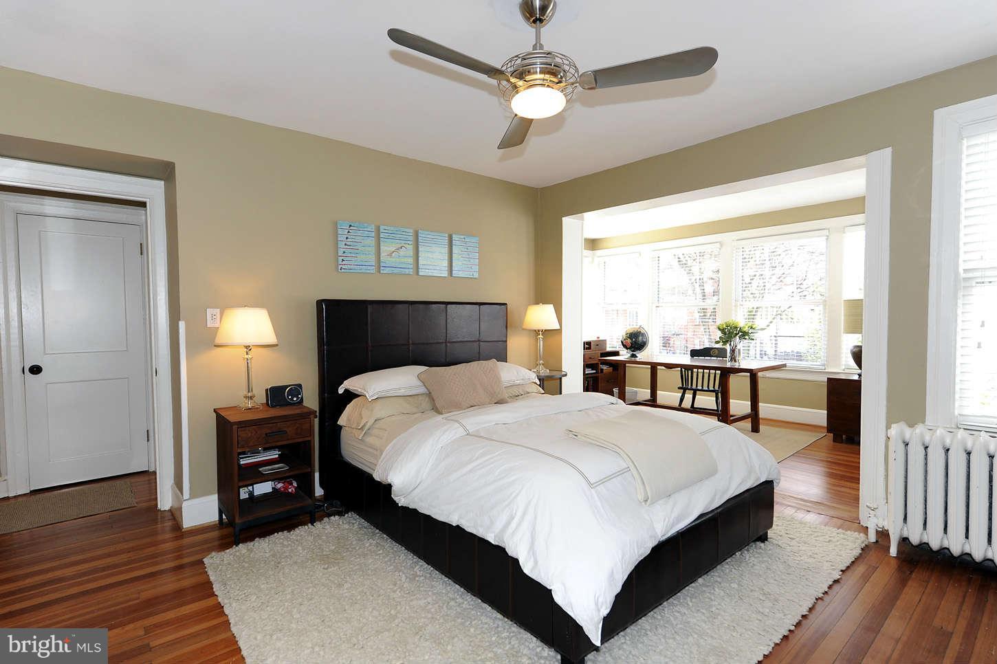2011 Klingle Road Northwest Washington, DC 20010 - Photo 18 of 24 Bedroom (Master)