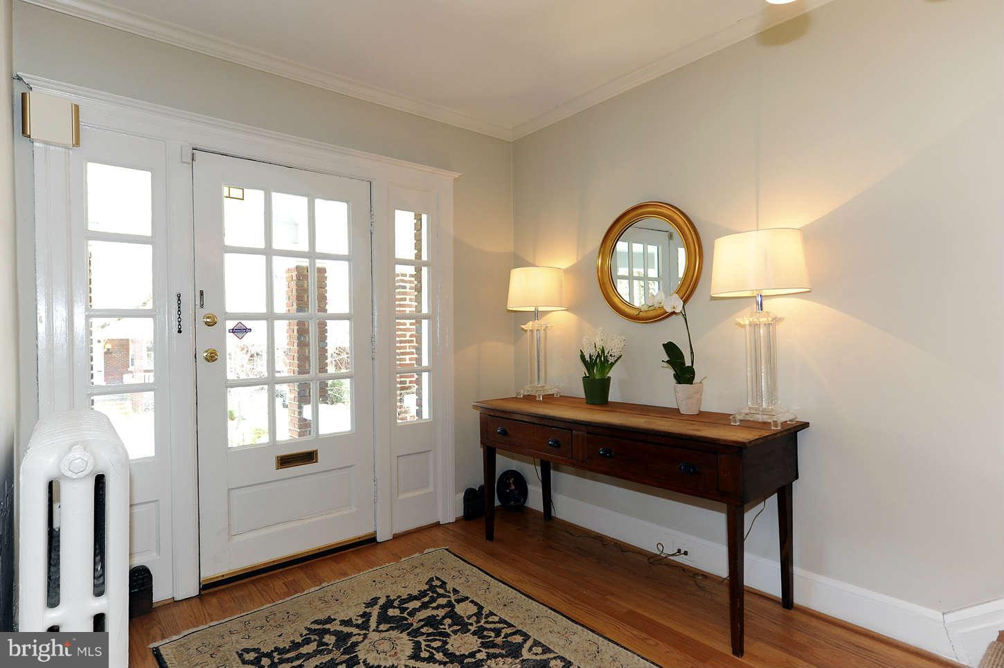 2011 Klingle Road Northwest Washington, DC 20010 - Photo 3 of 24 Interior (General)